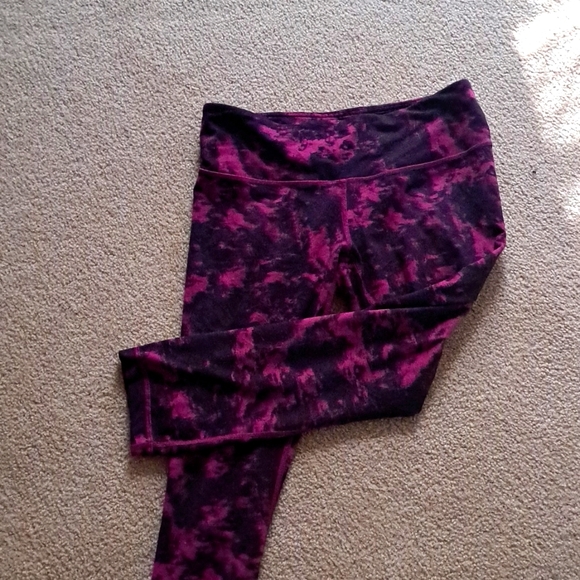 Lululemon Capris  8 - Picture 4 of 7